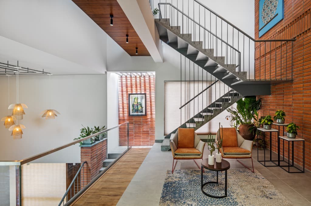 Upper Mezzanine Lounge & Overlook Bridge