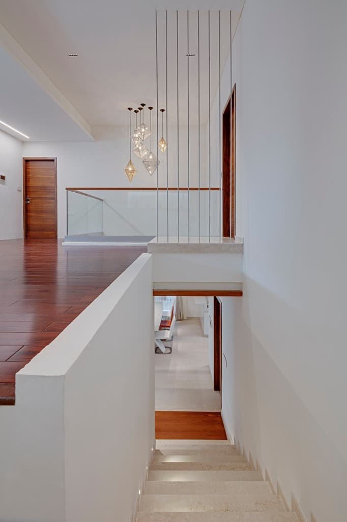 Steel Suspension Rod Stair & Crystal Drops