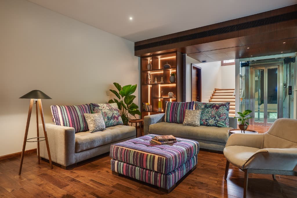 Upper Family Lounge & Hardwood Parquet