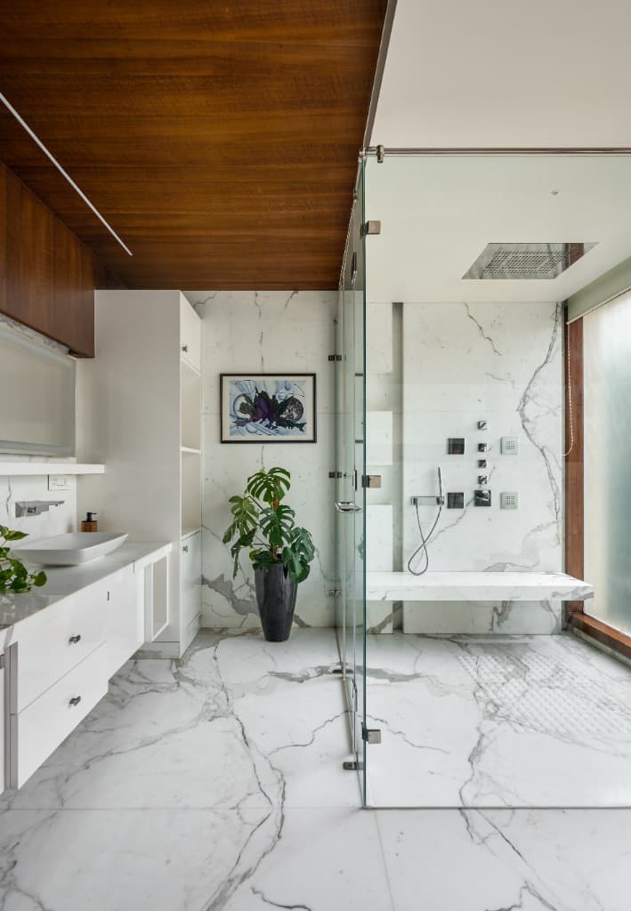 Master Spa Suite & Calacatta Marble