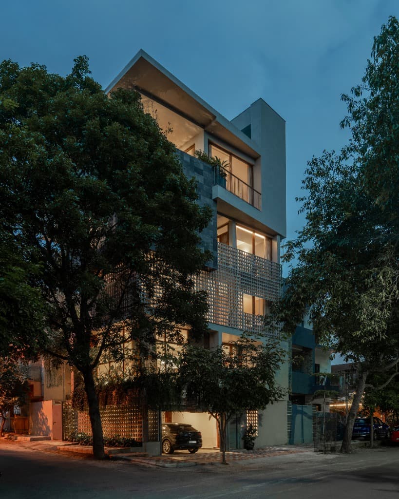 Dusk Corner Perspective & Angled Canopy