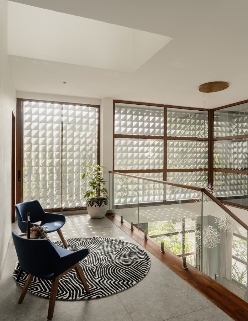 Mezzanine Lounge & Breeze-Block Jaali