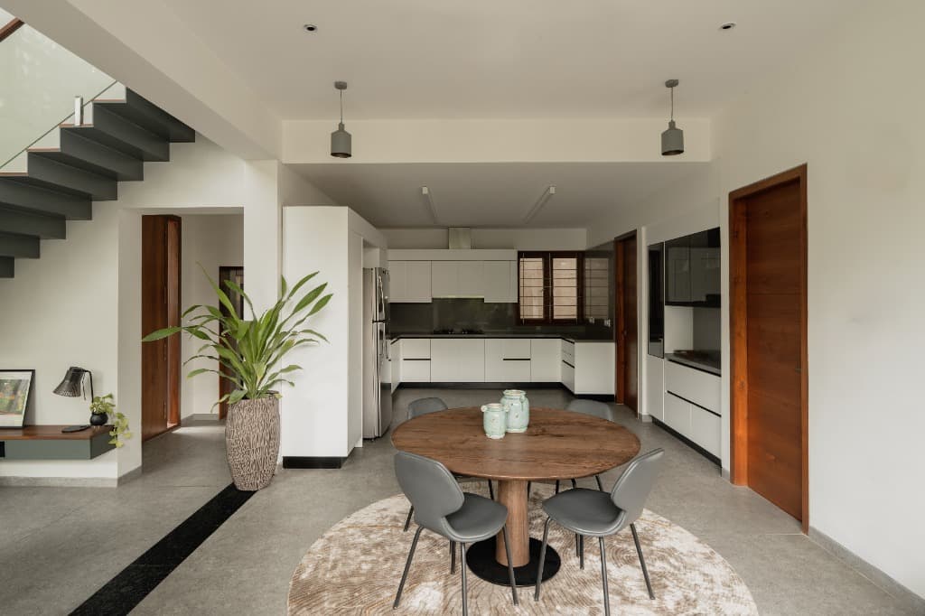 Modular Kitchen Suite & Circular Dining