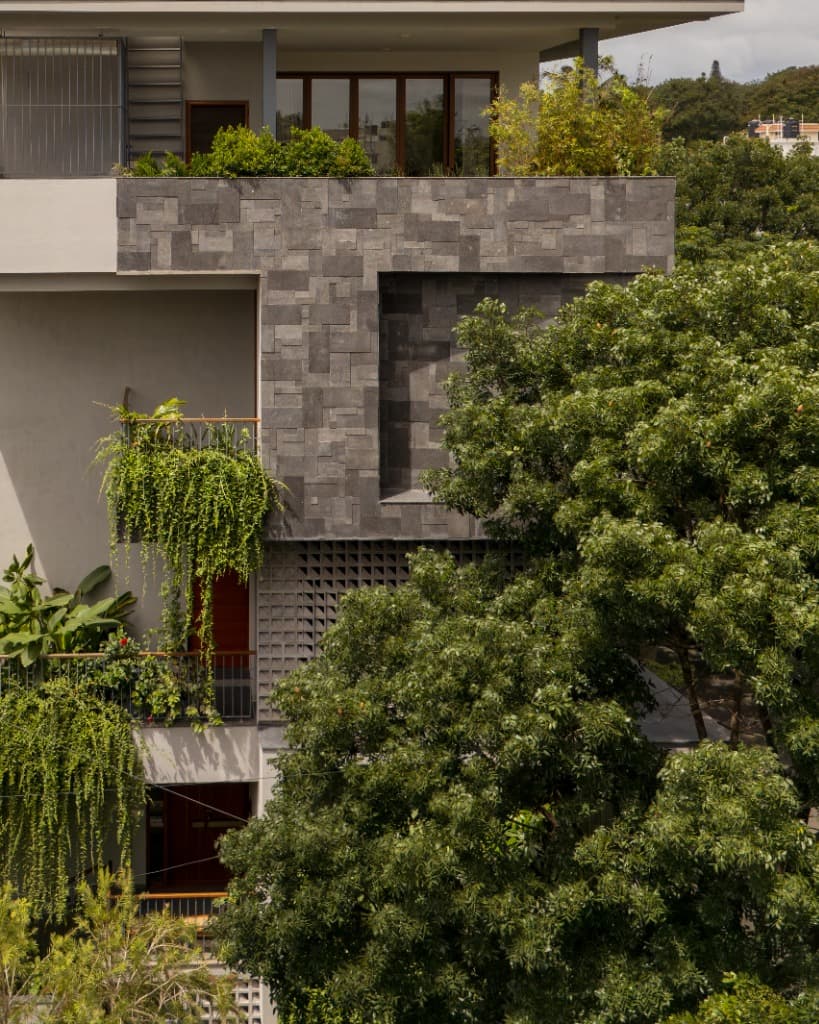 Charcoal Ashlar Stone Cladding & Terrace Balconies
