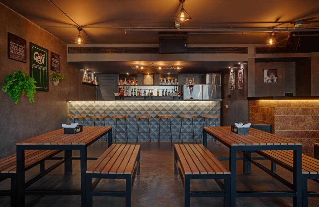 Faceted Tile Bar Counter & Picnic Tables
